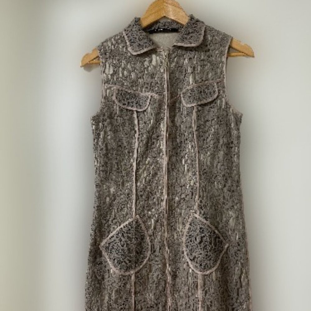 sold ~ Andrew Marc Lace Embroidered Lined Zipper Pockets Women's Dress